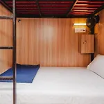 Golden Sands Dormitory And Single Ac Rooms