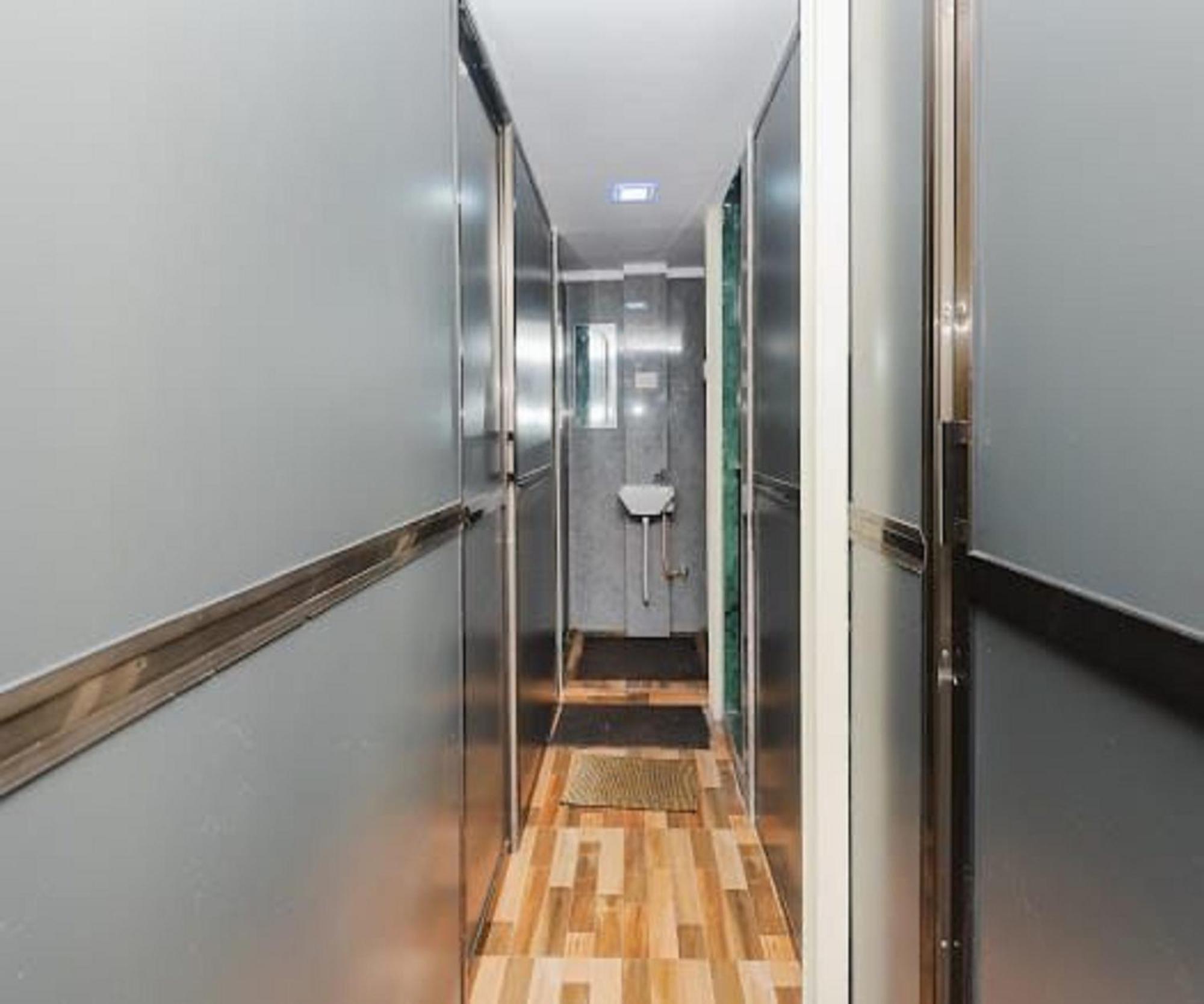 Golden Sands And Single Ac Apartment *